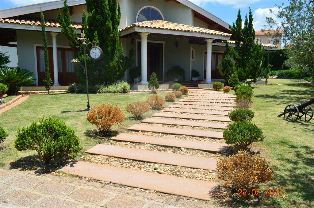 Linda casa para venda em Indaiatuba/SP com pomar.
