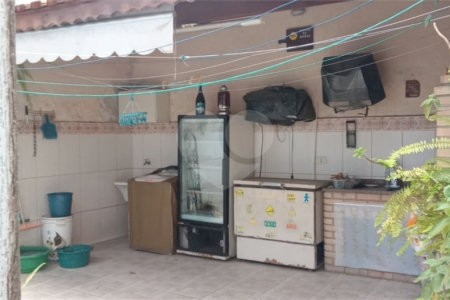 Casa com 194m², 3 dormitórios, sendo 1 suíte, 2 vagas, à venda na Vila Formosa.