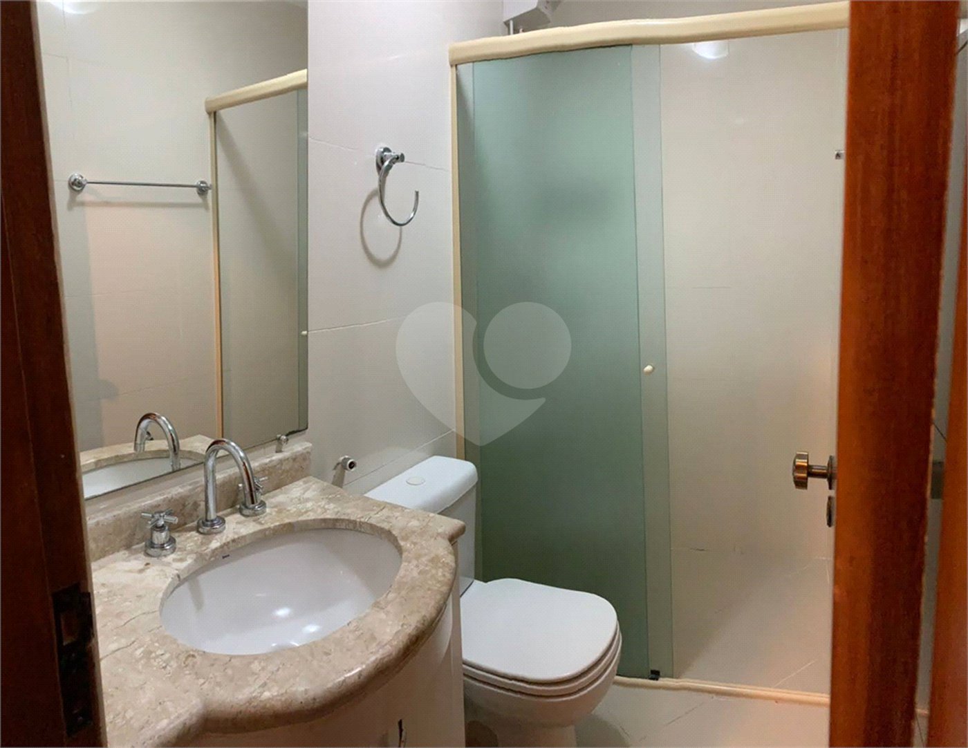 Apartamento à venda com 2 quartos, sendo 1 suíte,  em Jardim Aeroporto, São Paulo, SP