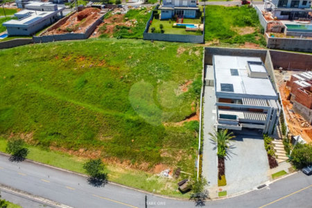 Terreno à venda no condomínio Residencial Campo de Toscana, Vinhedo - SP