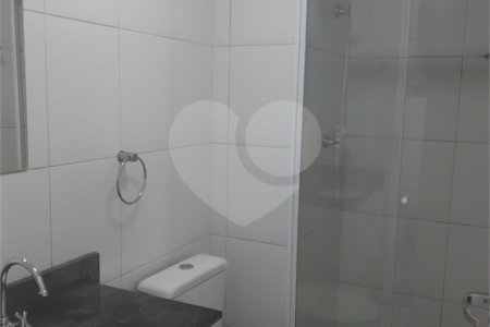 Apartamento com 34m², 2 quartos, à venda no Cambuci