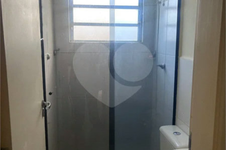 APARTAMENTO NO TÉRREO com Quintal.