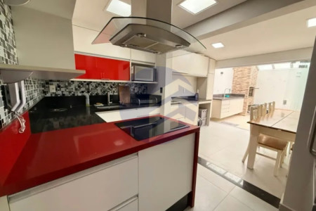 Casa à venda com 2 quartos, sendo 2 suítes, no condomínio Vilas V, São Paulo - SP