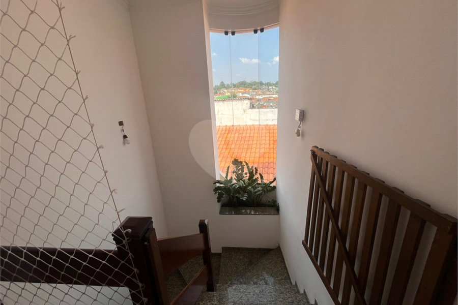 Sobrado a venda com 3 dormitórios sendo 3 suítes e 2 vagas nas Palmas do Tremembé