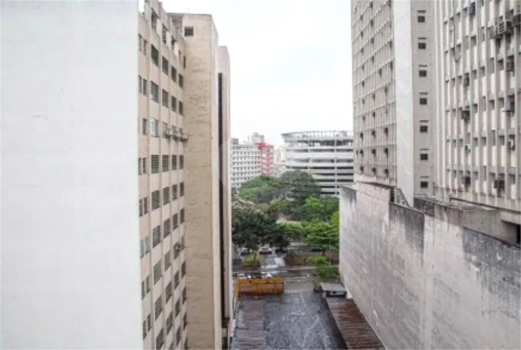 Studio Novo no Centro de São Paulo na Rua Brigadeiro Tobias , 32m² com Vaga, Completo Pronto para Morar. Estuda permuta em Indaiatuba.