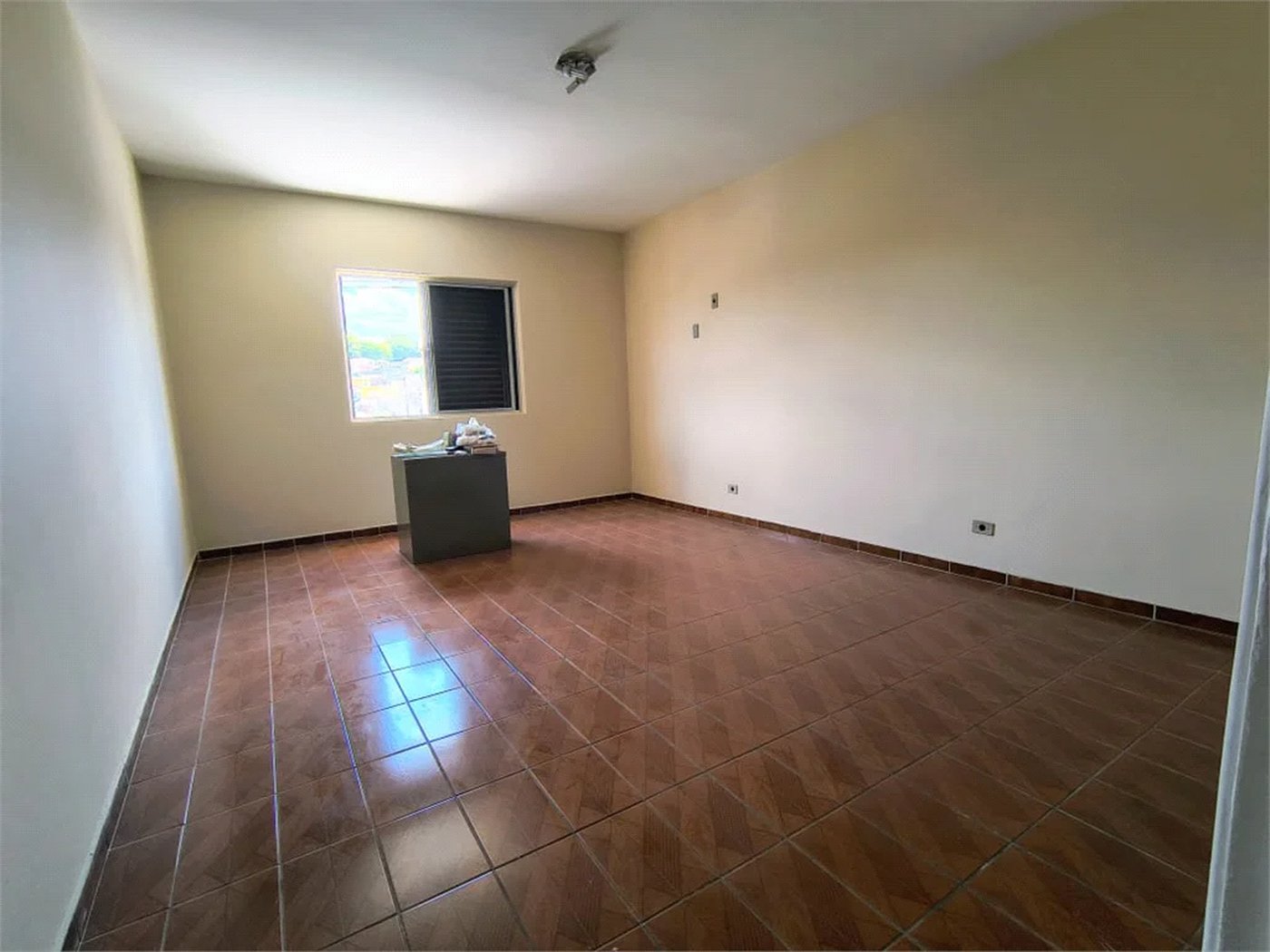 Sobrado à venda com 3 quartos, sendo 1 suíte,  em Vila Polopoli, São Paulo, SP