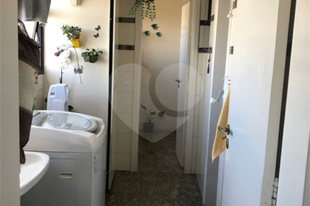 Apartamento na Região do Anália Franco Próximo ao Shopping com 3 Dormitórios sendo 1 Suíte e 2 Vagas de Garagem