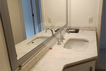 APARTAMENTO NO CAMPO BELO 137M² 3 DORMITÓRIOS