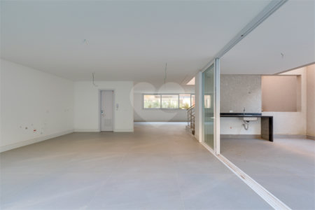 Casa à venda com 4 suítes no condomínio Vila Arese, São Paulo - SP