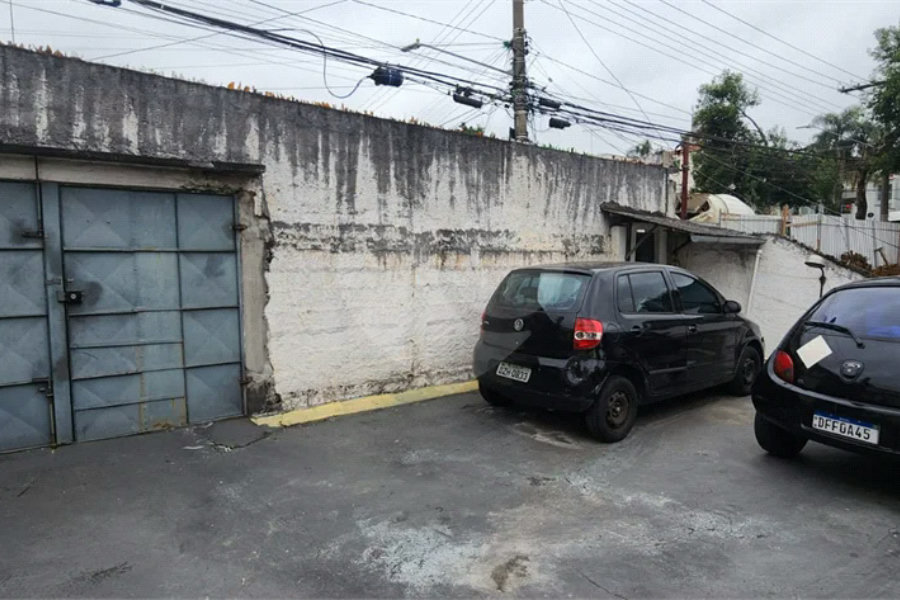 Vende-se Terreno no Jardim Aeroporto