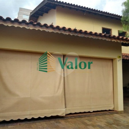 Sobrado á venda no Residencial Jardim Brasil