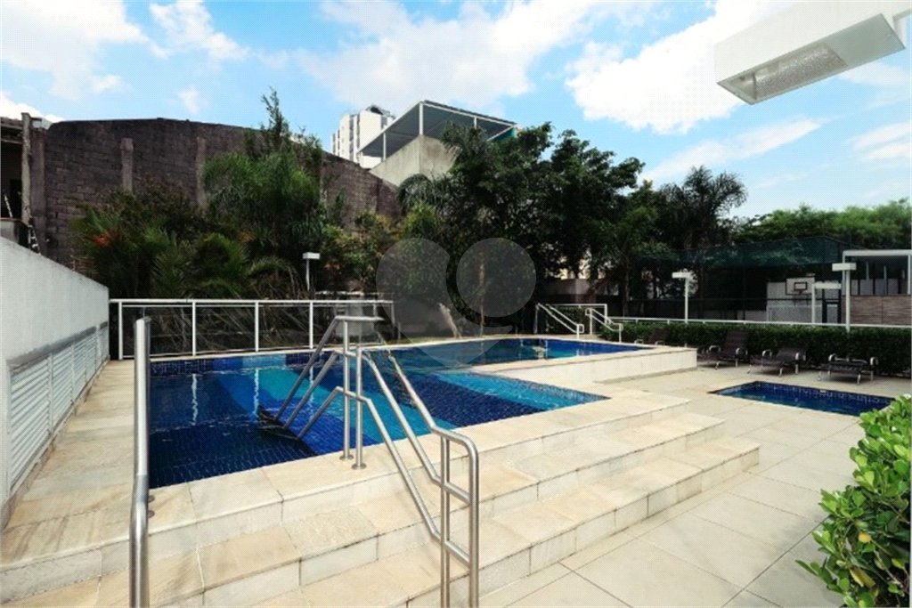 Apartamento de 02 dormitórios sendo 1 suíte