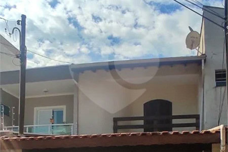 Casa com 180m², 3 dormitórios, 1 vaga, à venda na Vila Scarpelli em Santo André.