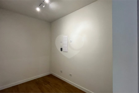 Casa Terrea com 3 suítes a Venda em Atibaia