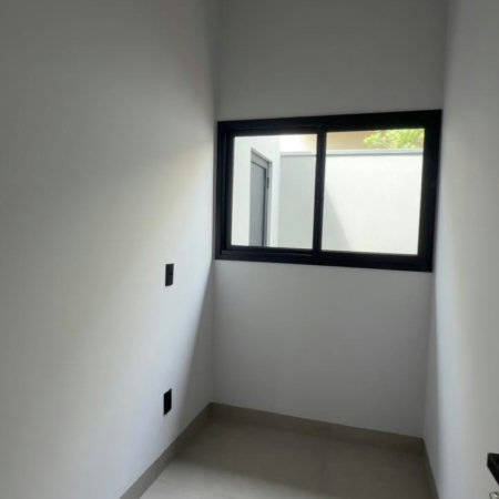 Casa à venda com 3 quartos no condomínio Villa de León, Três Lagoas - MS