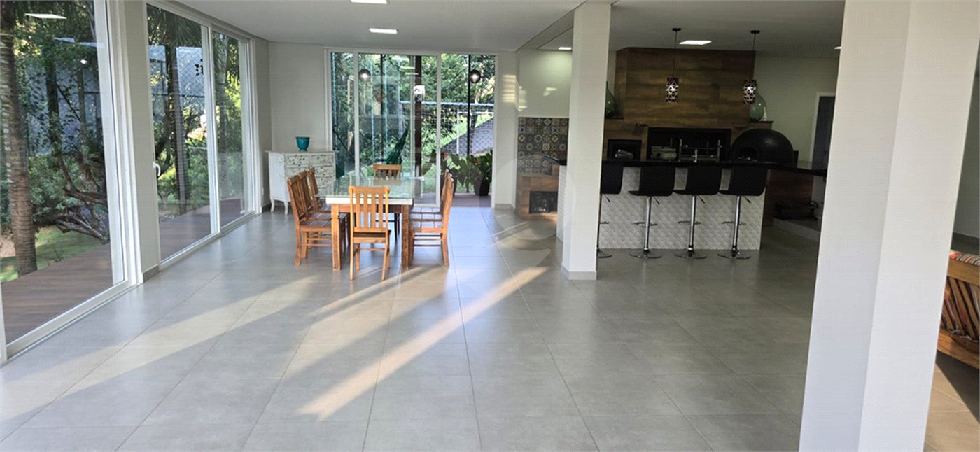Casa à venda com 7 quartos, sendo 5 suítes, em Residencial Jardim Primavera, Louveira, SP