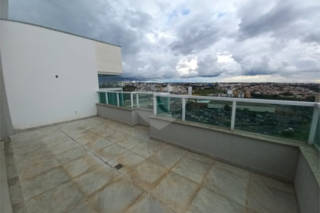 Cobertura no Edifício Victoria Park,