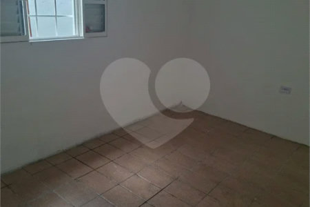Indaiatuba- Sp - Centro - Casa terrea - finalidade comercial ou residencial - Terreno 181,01 - construido 99,94 - Venda - R$ 830.000,00 - Locação - R$ 3.900,00- IPTU - R$ 256,78 - 03 salas - Hall de entrada amplo - Cozinha. com armário - Banheiro. - Quintal. - Ótima localização, próximo a restauran