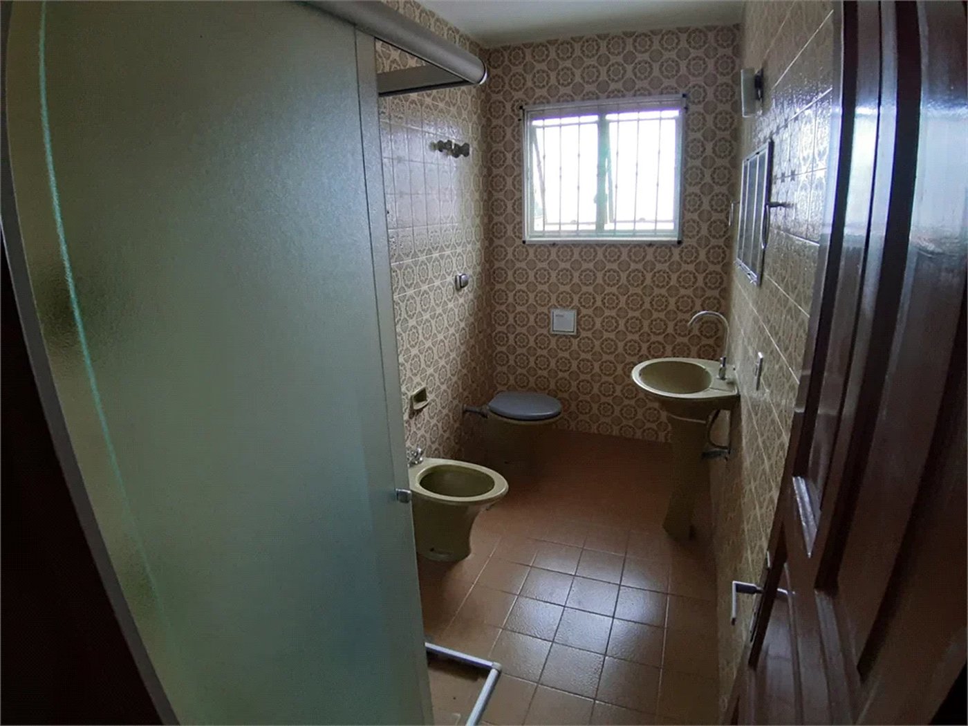 Sobrado à venda com 4 quartos, sendo 1 suíte, em Vila Gomes, São Paulo, SP