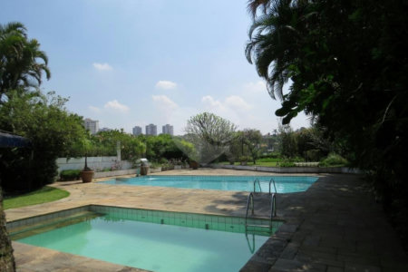 Casa de Vila à venda com 4 suítes em Morumbi, São Paulo, SP