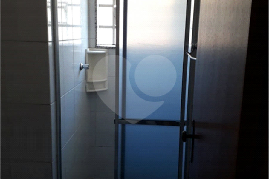 Sobrado com 3 Quartos e 3 banheiros à Venda, 180 m² por R$ 680.000