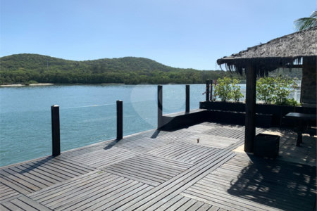 Casa de Alto Padrão á Venda em Condomínio no Bairro Portinho – Cabo Frio/RJ