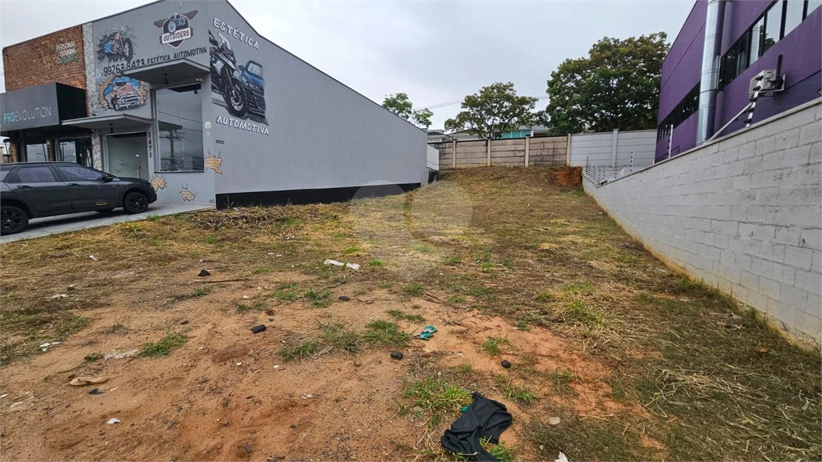 Terreno Comercial a Venda