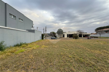 Terreno á venda, no Residencial Damha I, em São Carlos.