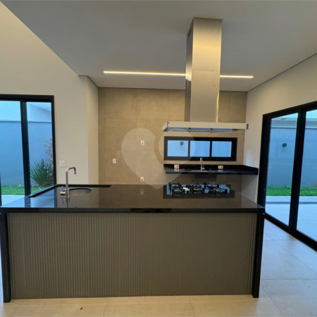 Casa á venda no condomínio Damha IV