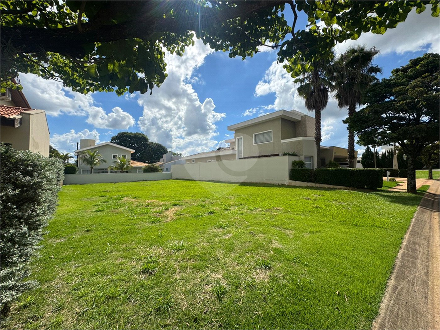 Terreno à venda no condomínio Swiss Park, São Carlos - SP