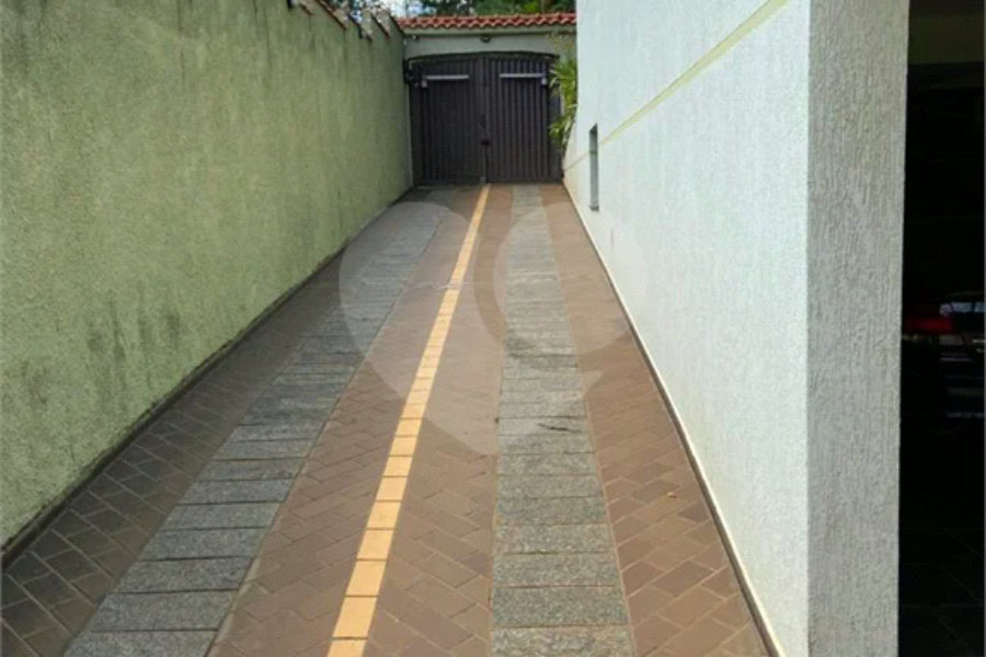 CASA À VENDA COM 3 SUITES CHACARA NAZARETH CENTRO PIRACICABA