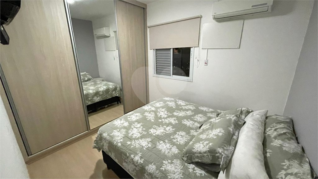 Apartamento no Condomínio Parque dos Manacás.