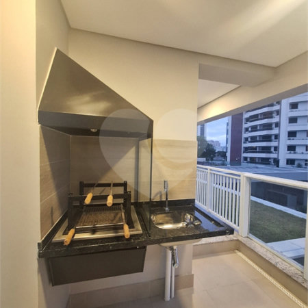 Apartamento com uma suíte para locação ao lado do Shopping Metrô Tatuapé. SP