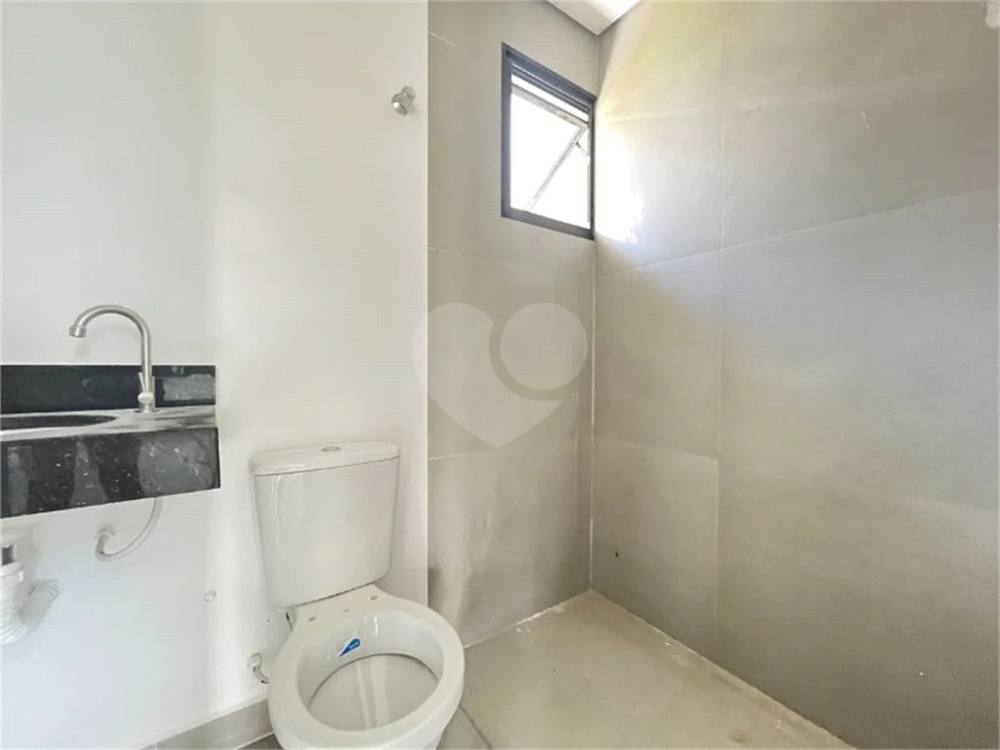 Casa à venda com 2 suítes em Boraceia, Bertioga, SP