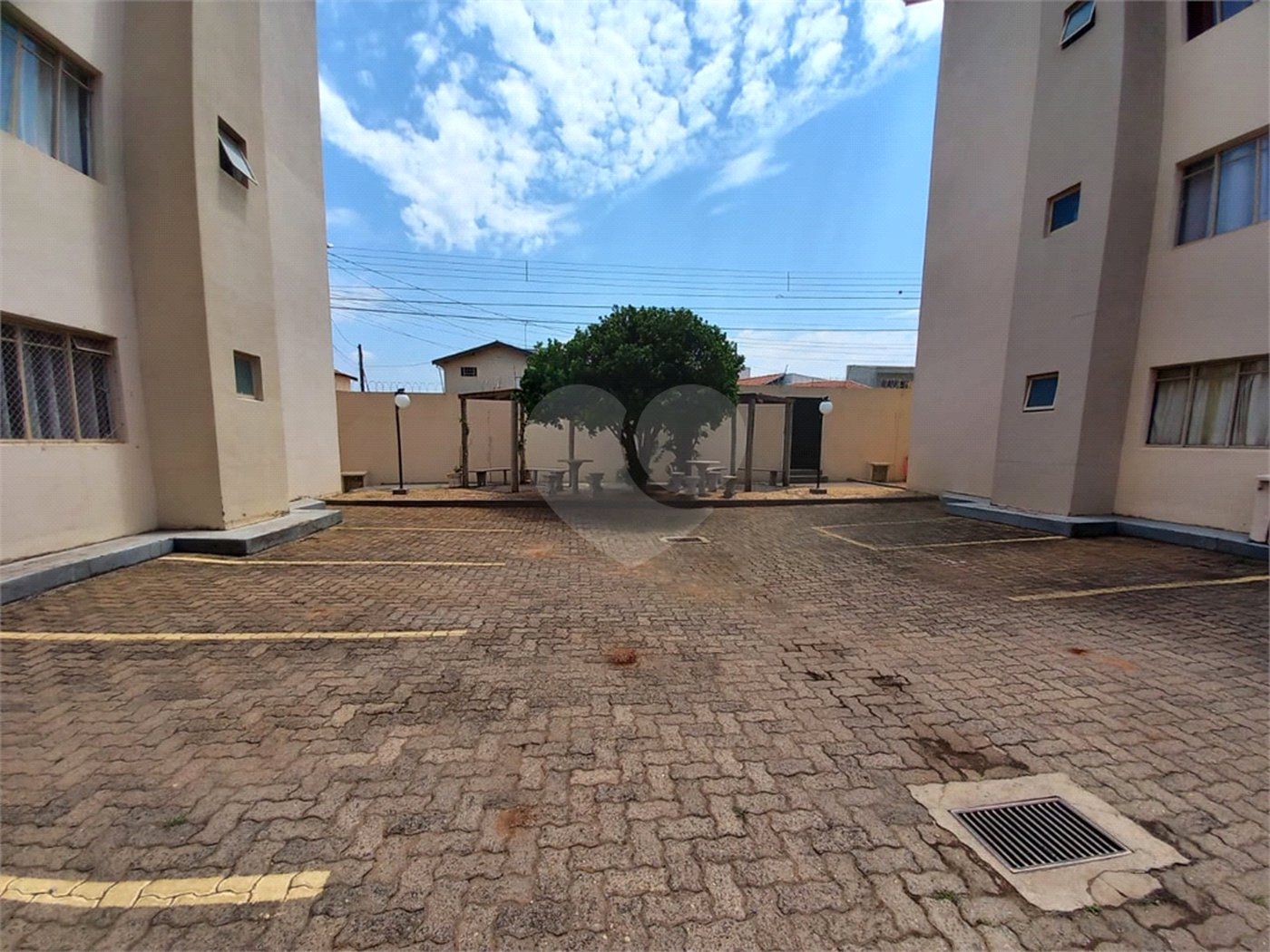 Apartamento no Condomínio Jardim Europa.