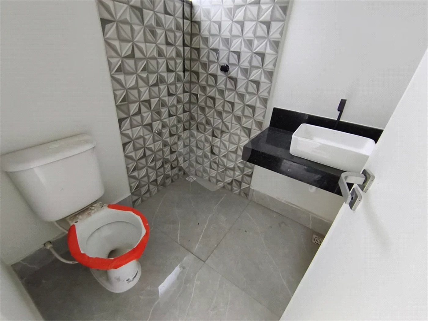 2 km metro parada inglesa sobrado com 3 suites 2 vagas e quintal com espaço gourmet