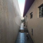 Casa térrea no Santa Felicia.