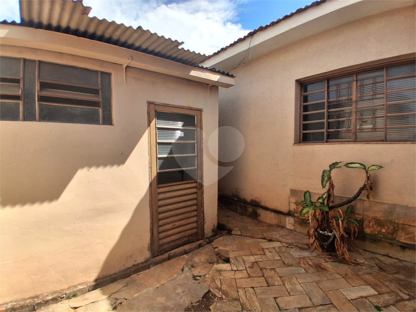 Casa espaçosa na Vila Costa do Sol em São Carlos – excelente para moradia, comércio ou investimento!