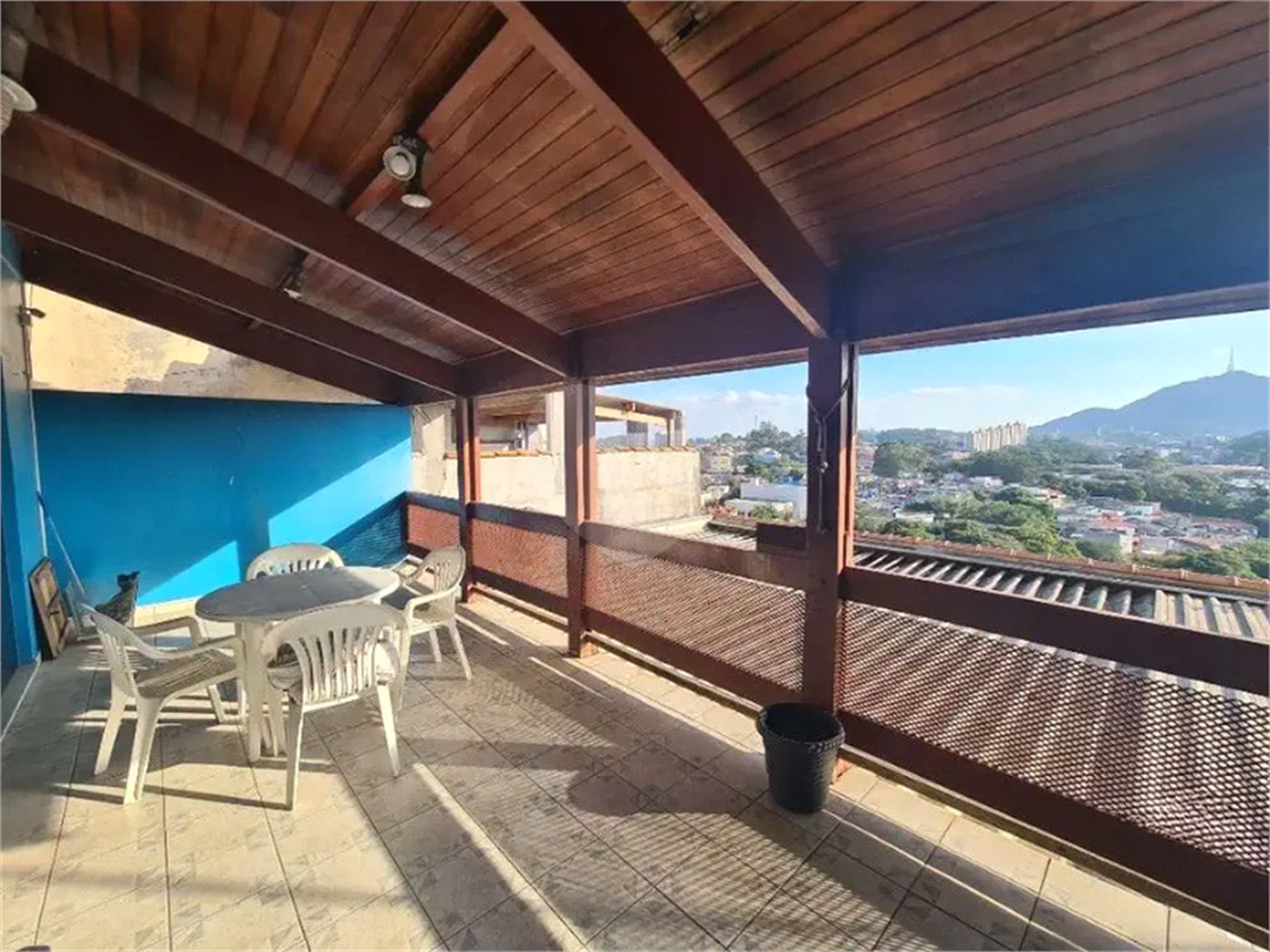 Sobrado com 4 Quartos e 4 banheiros à Venda -337 m² por R$ 850.,000 -- Jardim Vivan,-Jaraguá, São Paulo - SP