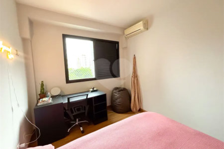 Apartamento de 80m² a venda e locação em Moema - 02 dorm, 02 Banheiros 01 Vaga