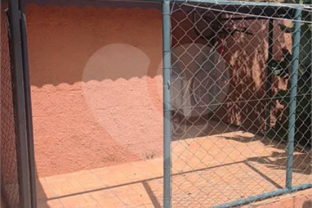 Casa à venda com 3 quartos, sendo 2 suítes, no condomínio Cafezal VI, Itupeva - SP
