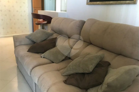 APARTAMENTO MOBILIADO EM FRENTE AO SHOPPING 02 DORMITÒRIOS