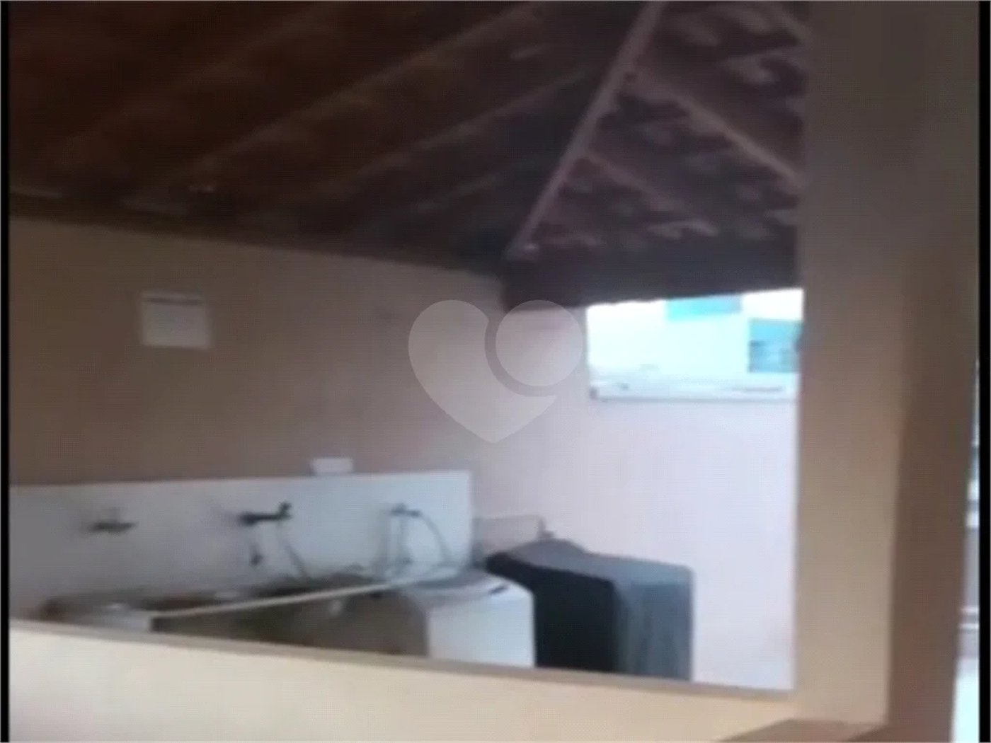 Studio em excelente estado e segurança