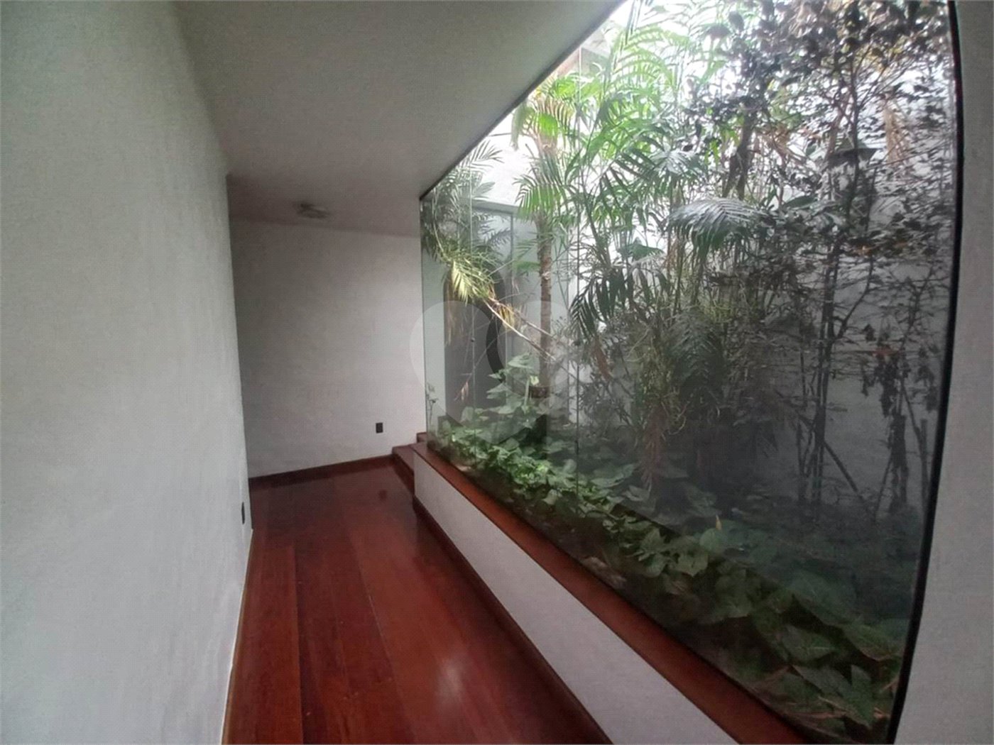 Casa térrea no Condomínio Faber I.