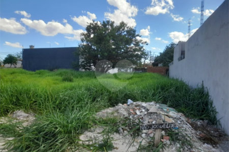 Terreno à venda no bairro Arcoville, São Carlos.