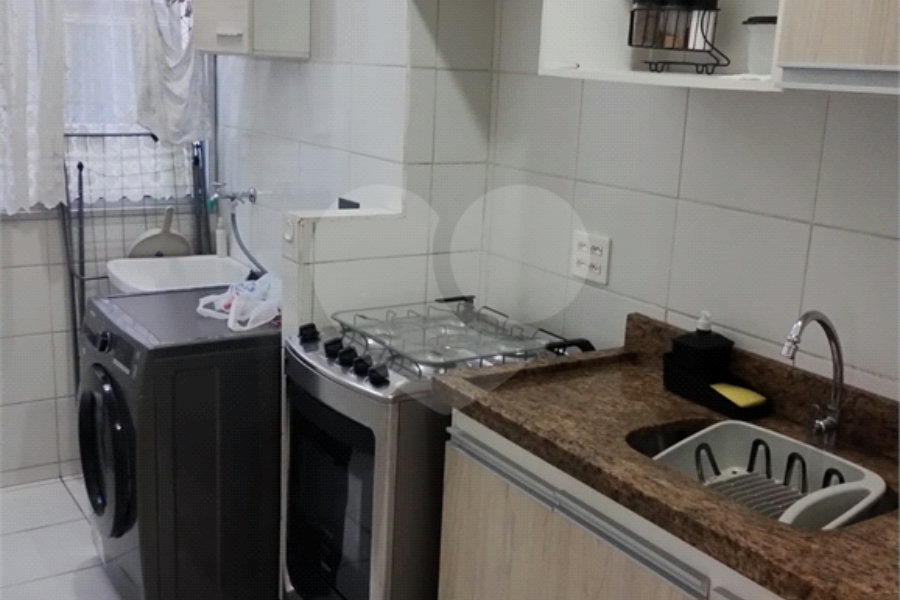 JARAGUÁ – FIT JARAGUÁ. Apartamento lindinho, em condomínio praticamente novo, super organizado e agradável, em local tranquilo com vista livre.