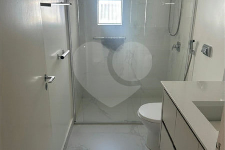 Apartamento à venda no Campo Belo- Para reforma