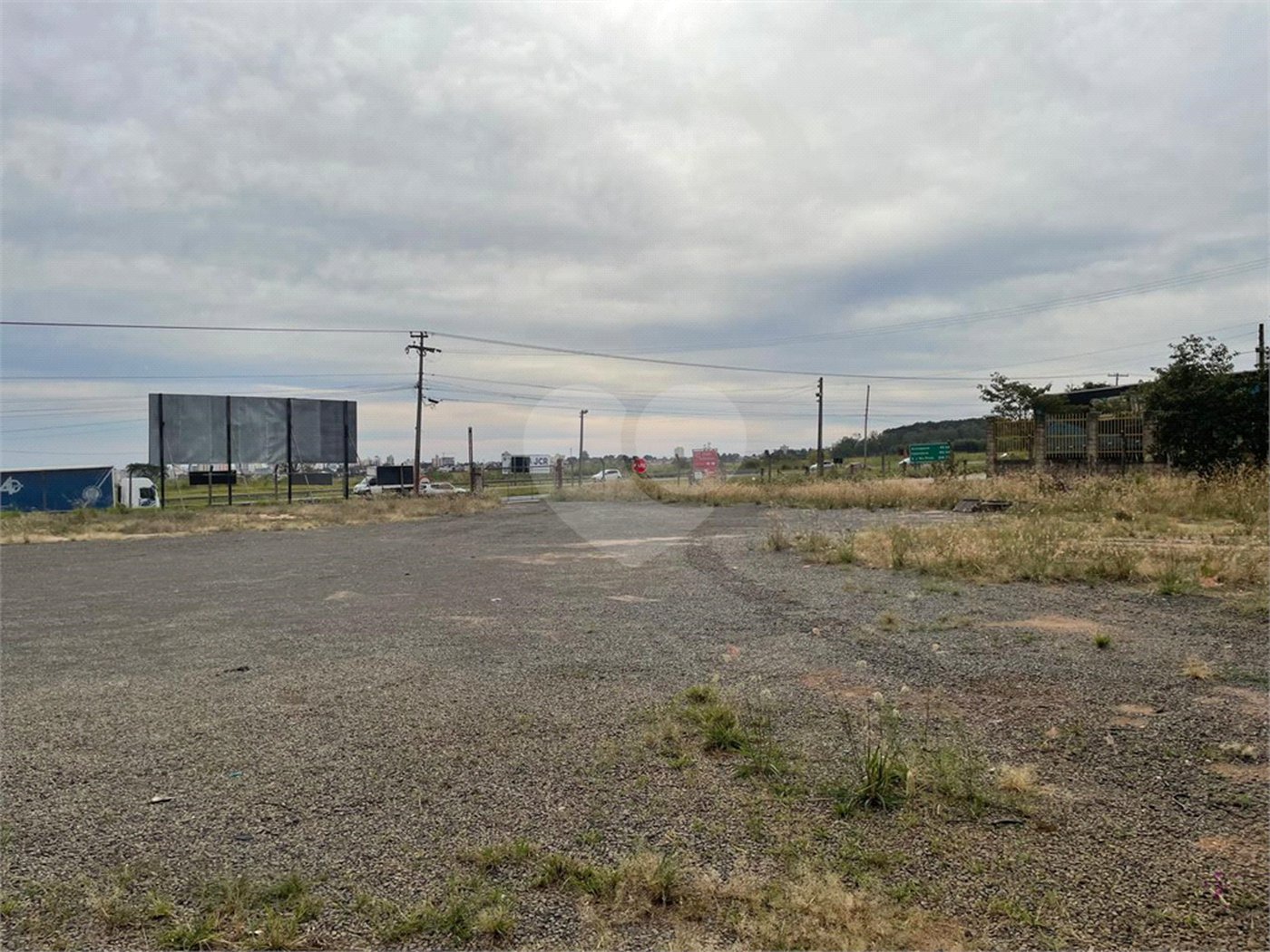 Área de terra a Venda na Margem da Rodovia Washington Luiz KM/230 - São Carlos/SP