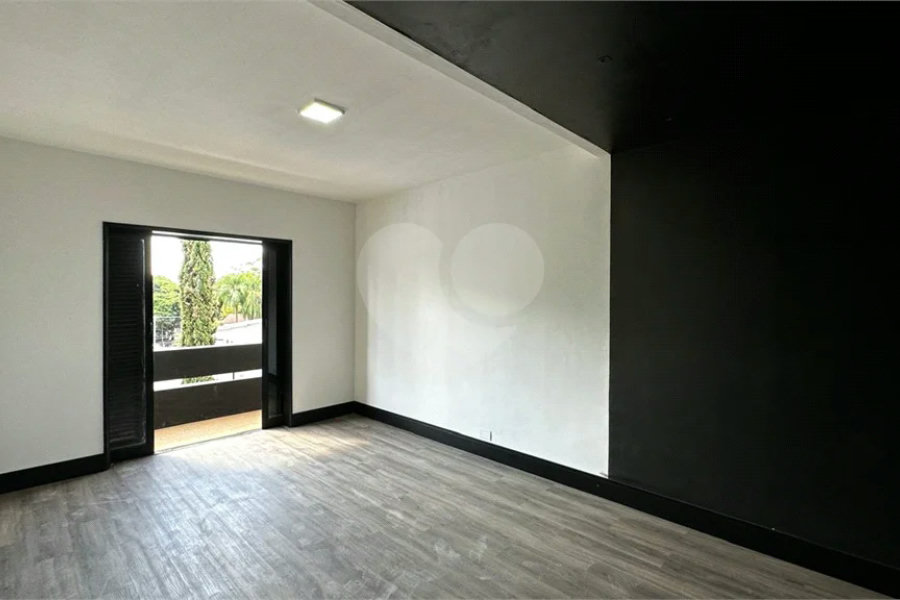 Casa Comercial disponível para venda e locação no Bairro Cidade Jardim em Piracicaba - SP.