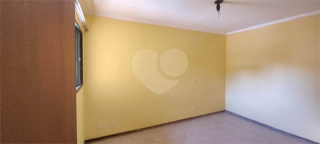 Apartamento no Condomínio Joan Miro .